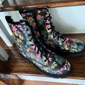 Floral Lace Up Boots - Black